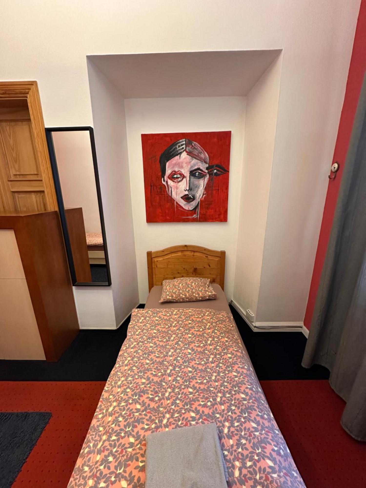 25 Hours Hostel Vilnius Exterior photo